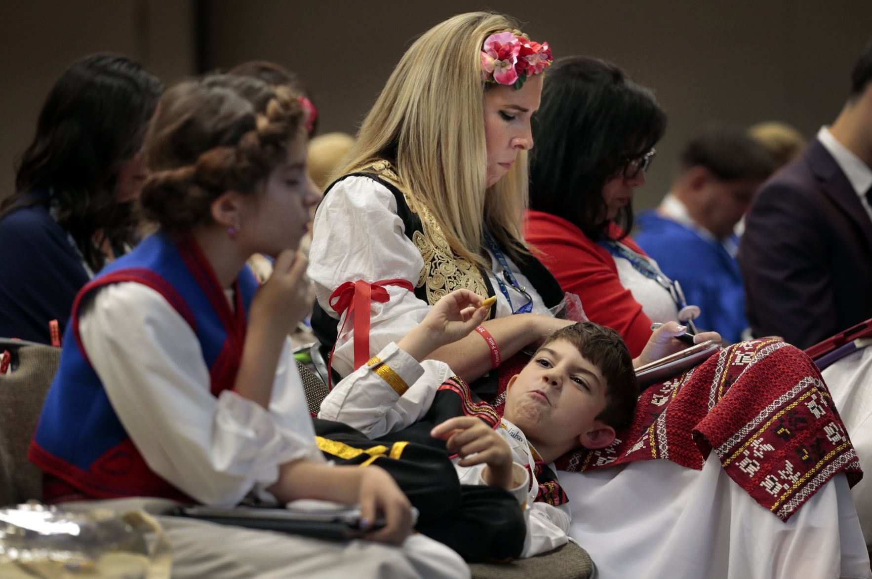 Jehovah's Witnesses pack downtown St. Louis for international convention